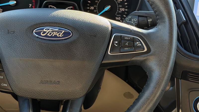 Used 2017 Ford Escape Titanium AWD/4WD image 32