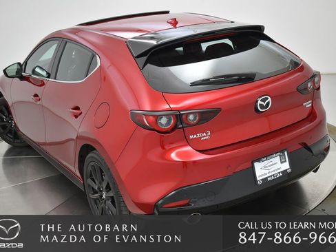 Used 2025 MAZDA MAZDA3 Hatchback w/Premium Plus Pkg image 7