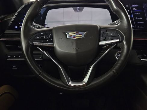 Used 2022 Cadillac Escalade ESV Premium Luxury AWD/4WD image 10