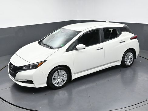 Used 2023 Nissan Leaf S image 44