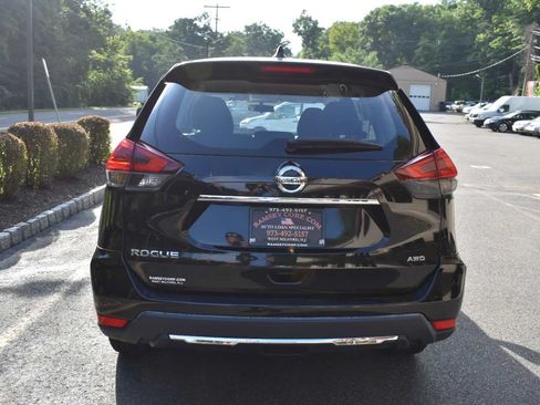 Used 2018 Nissan Rogue S AWD/4WD image 5