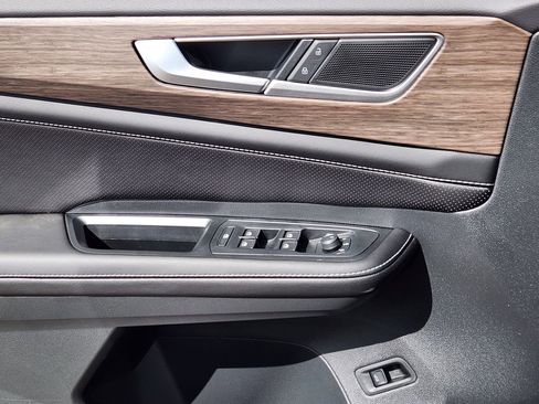 New 2026 Volkswagen Atlas SEL image 13