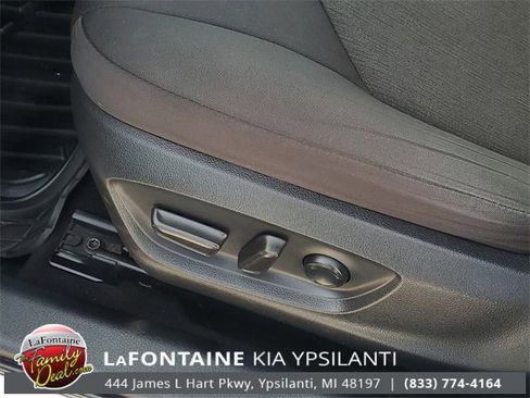 Used 2021 Toyota Camry LE image 11