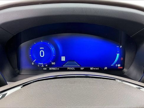Used 2024 Ford Explorer Platinum w/ Technology Package AWD/4WD image 20
