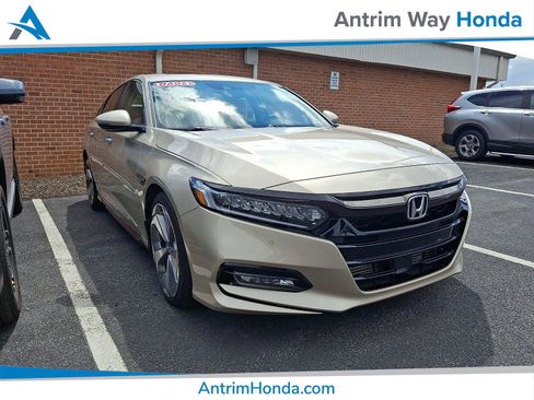 Used 2020 Honda Accord Touring image 1