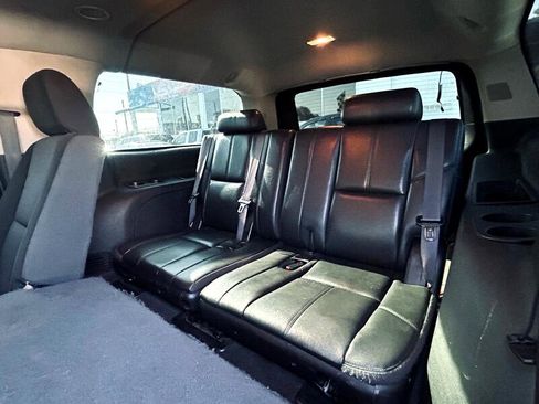 Used 2012 Chevrolet Suburban LS image 12