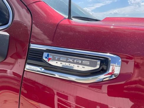 Used 2022 GMC Sierra 1500 SLT AWD/4WD image 4