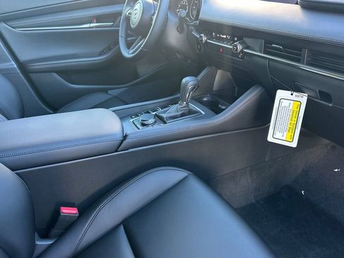 Certified 2026 MAZDA MAZDA3 s Sport FWD image 17