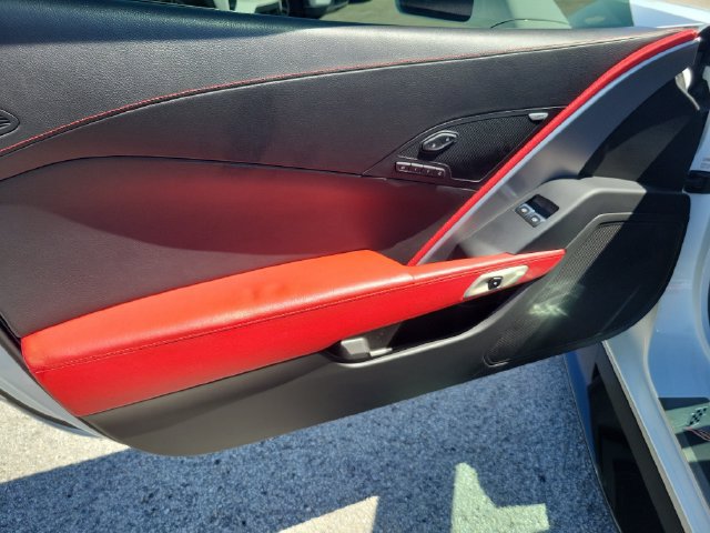 Used 2019 Chevrolet Corvette Z06 RWD image 9