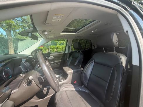 Used 2019 Chevrolet Traverse LT w/ LT Premium Package FWD image 13