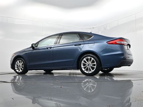 Used 2019 Ford Fusion SE image 35