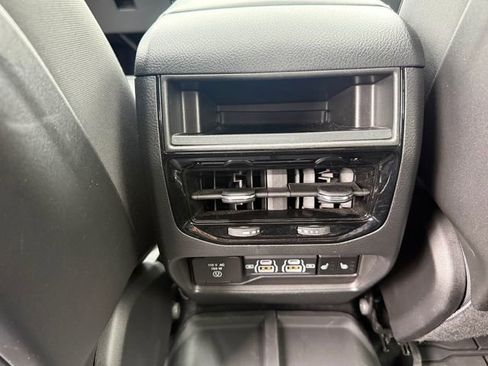 Used 2025 Jeep Grand Cherokee Limited w/ Trailer Tow Package image 27