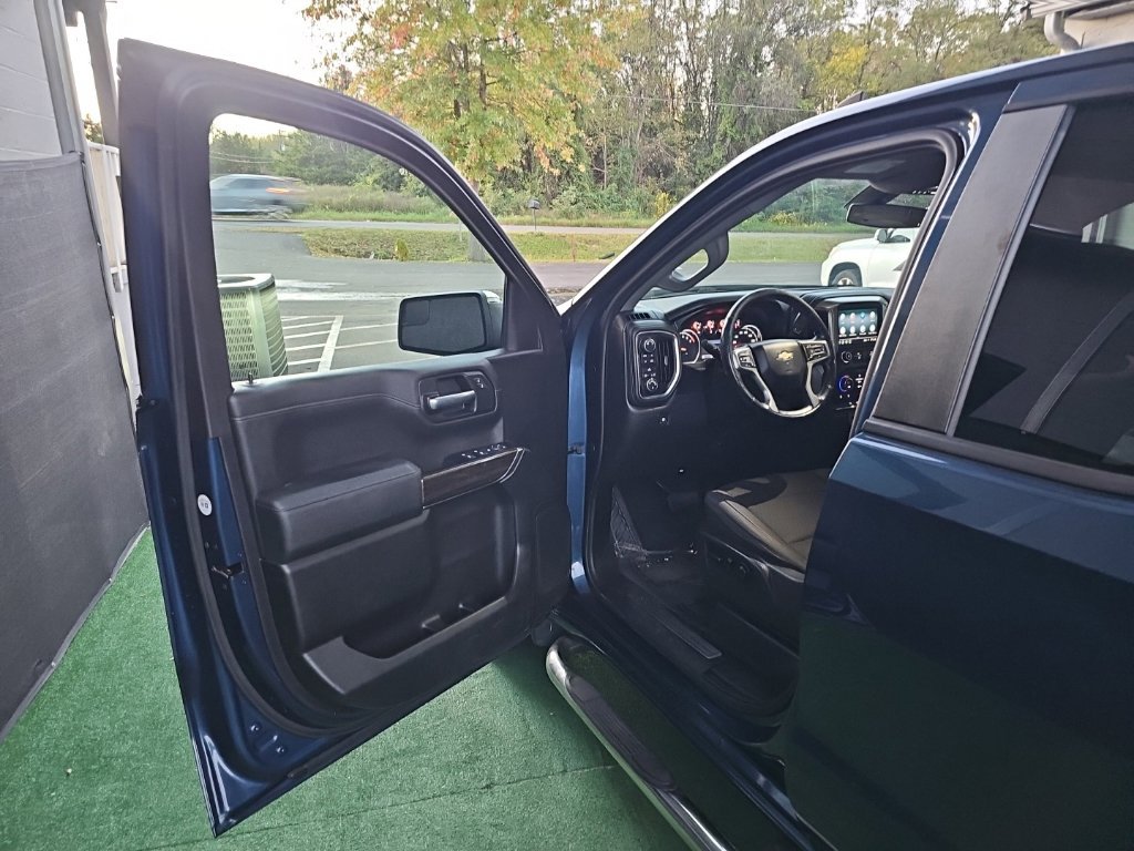 Used 2019 Chevrolet Silverado 1500 LT w/ All-Star Edition AWD/4WD image 29