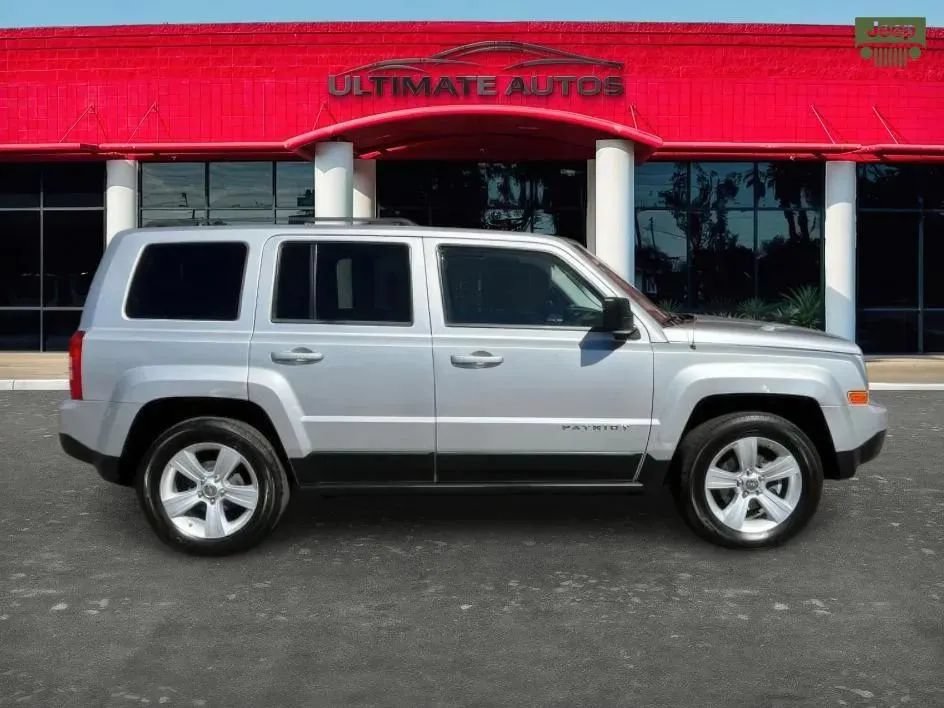 Used 2012 Jeep Patriot Latitude FWD image 5