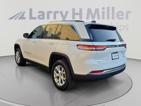 Used 2024 Jeep Grand Cherokee Limited w/ Luxury Tech Group II AWD/4WD image 3