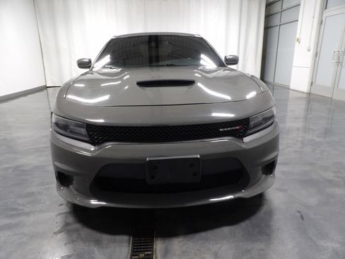 Used 2019 Dodge Charger GT image 3