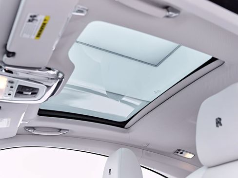Used 2014 Rolls-Royce Wraith RWD image 54