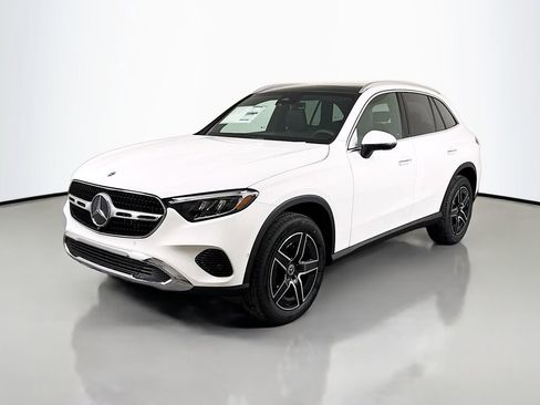 Used 2026 Mercedes-Benz GLC 300 4MATIC image 3