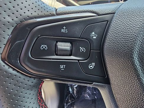 New 2026 Chevrolet Trax RS w/ Sunroof Package FWD image 23