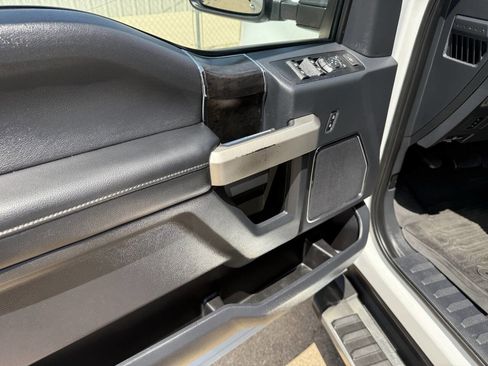 Used 2022 Ford F250 Lariat image 18