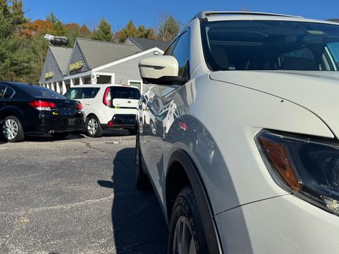 Used 2015 Nissan Rogue SL w/ SL Premium Package image 11