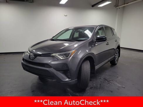 Used 2018 Toyota RAV4 LE w/ All Weather Liner Package image 4