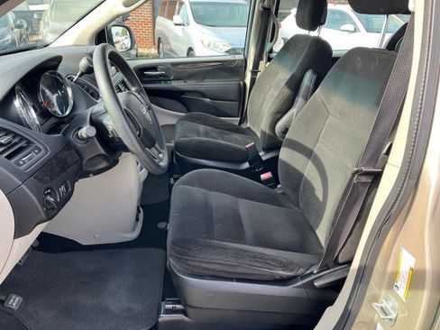 Used 2015 Dodge Grand Caravan American Value Package image 8