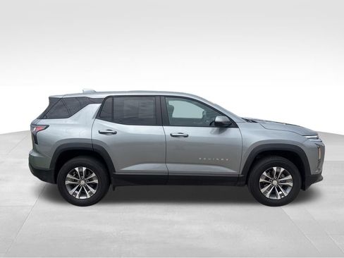 Used 2026 Chevrolet Equinox LT FWD image 7