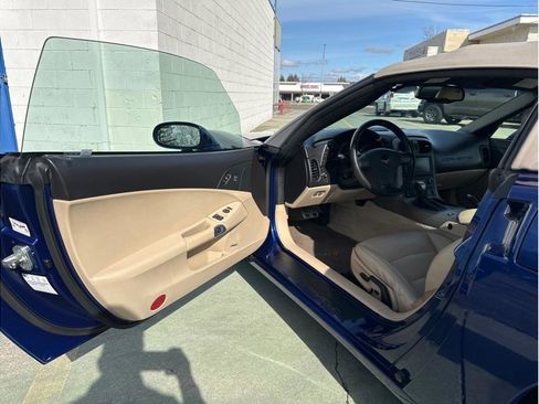 Used 2006 Chevrolet Corvette Convertible w/ Preferred Equipment Group image 14