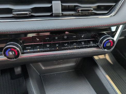 New 2026 Chevrolet Equinox RS w/ LPO, Floor Liner Package image 23