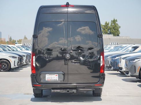 Used 2022 Mercedes-Benz Sprinter 2500 image 6