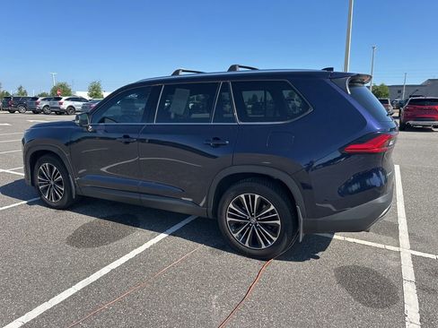 Used 2024 Toyota Grand Highlander AWD Hybrid image 9