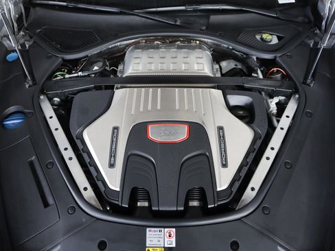 Certified 2023 Porsche Panamera GTS image 25