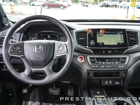 Used 2024 Honda Passport TrailSport image 2