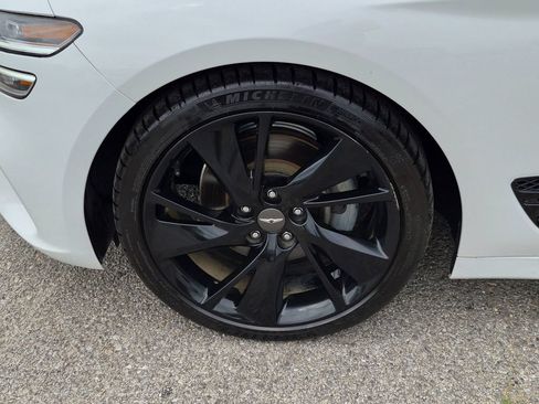 Used 2023 Genesis G70 2.0T w/ Sport Prestige Package RWD image 11