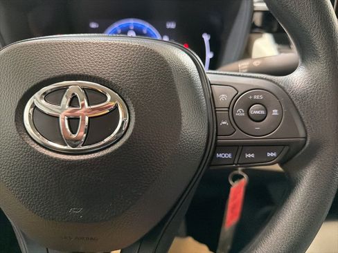 Used 2026 Toyota Corolla LE image 27