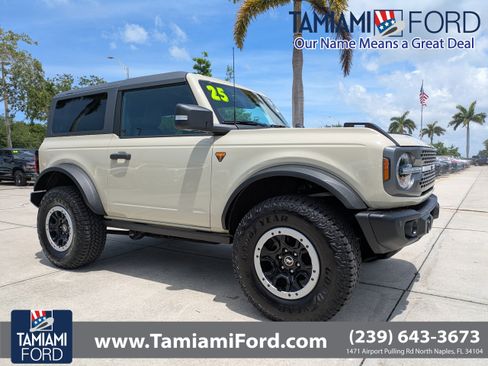 Certified 2025 Ford Bronco Badlands w/ Sasquatch Package AWD/4WD image 1