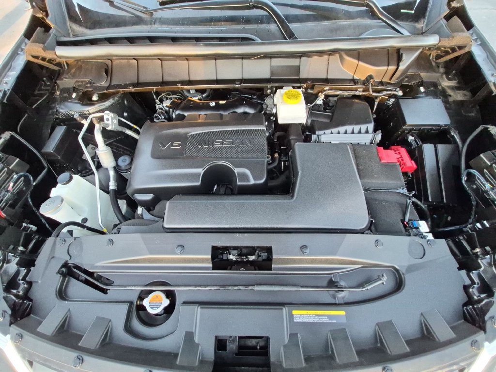 Used 2024 Nissan Pathfinder Platinum w/ Cargo Package AWD/4WD image 32