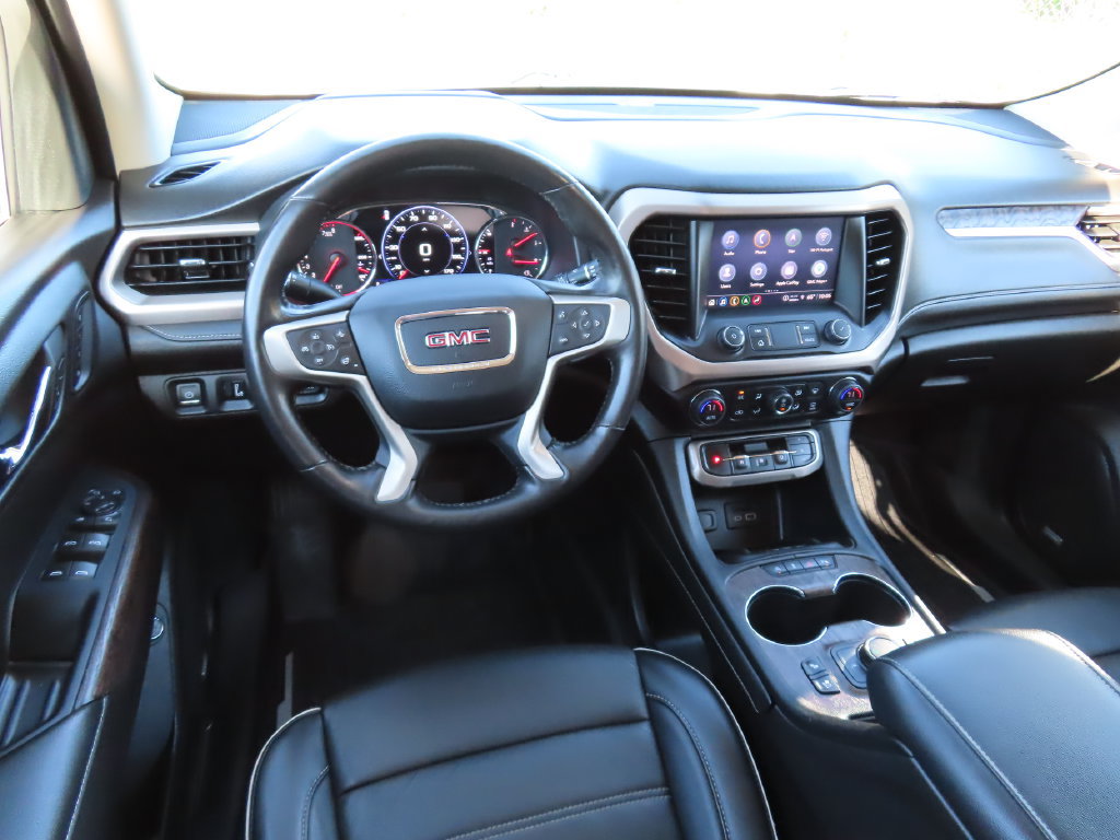 Certified 2022 GMC Acadia Denali w/ GMC Pro Grade Package AWD/4WD image 4