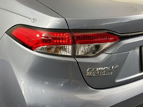 Used 2024 Toyota Corolla LE w/ LE Convenience Package FWD image 36