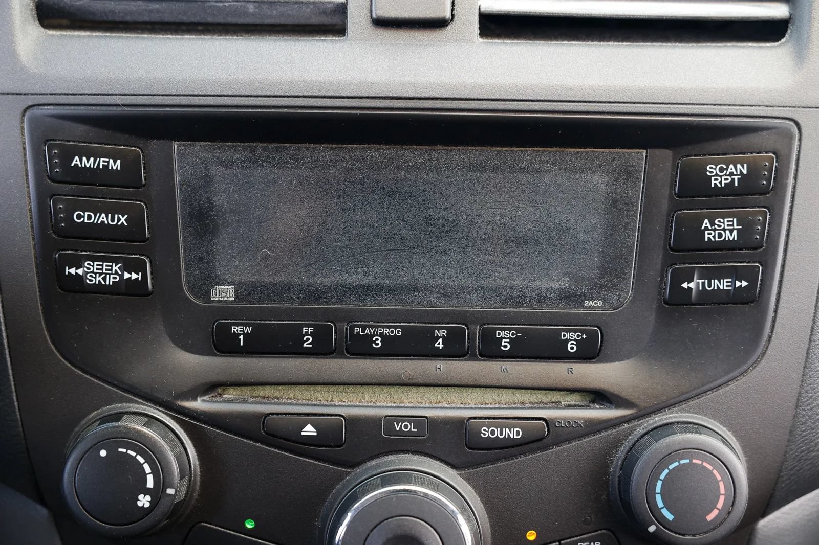 Used 2004 Honda Accord LX image 31