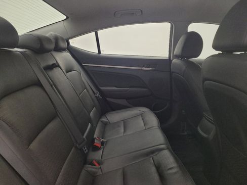 Used 2017 Hyundai Elantra Limited FWD image 19