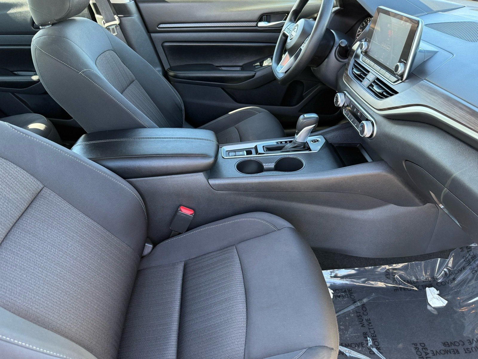 Used 2025 Nissan Altima 2.5 SV AWD/4WD image 31