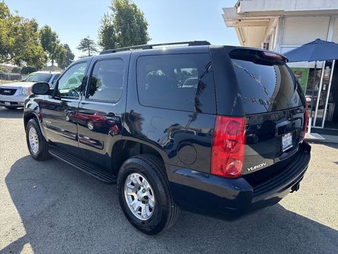 Used 2007 GMC Yukon SLE image 8