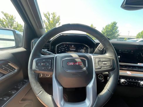 Used 2026 GMC Sierra 1500 SLT AWD/4WD image 13