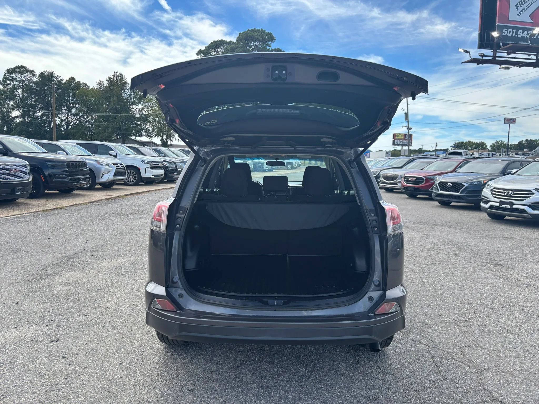 Used 2016 Toyota RAV4 LE FWD image 15
