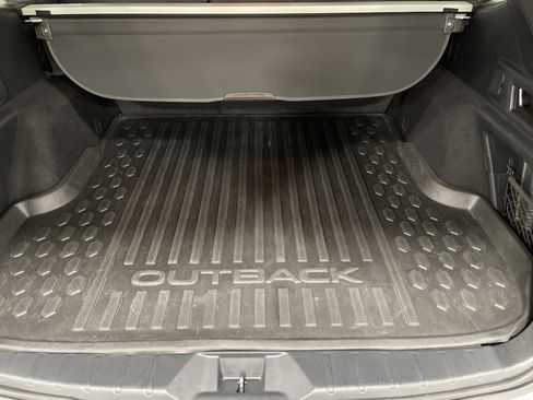 Used 2022 Subaru Outback Limited image 13