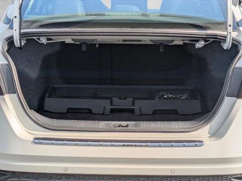 Used 2023 Nissan Altima 2.5 SR w/ SR Premium Package image 6