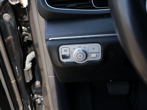 Used 2021 Mercedes-Benz GLE 350 4MATIC image 37