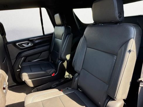 Used 2021 Chevrolet Tahoe Z71 image 32